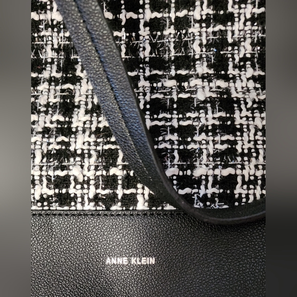 Annie Klein Black & White Tweed Handbag With Card Holder BENIFITS CHARITY - Picture 2 of 9